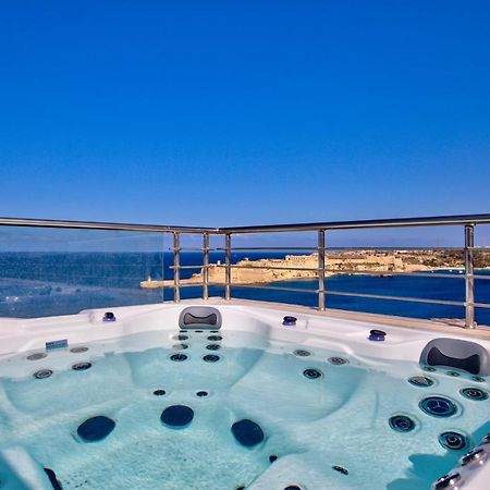Valletta Luxury 4-Bedroom Duplex With Stunning Sea Views Private Terrace And Jacuzzi Valeta Exterior foto
