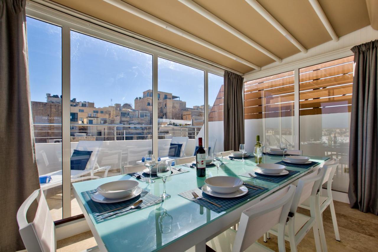 Valletta Luxury 4-Bedroom Duplex With Stunning Sea Views Private Terrace And Jacuzzi Valeta Exterior foto