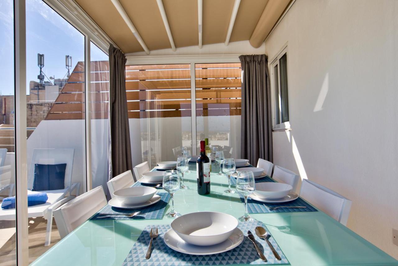 Valletta Luxury 4-Bedroom Duplex With Stunning Sea Views Private Terrace And Jacuzzi Valeta Exterior foto