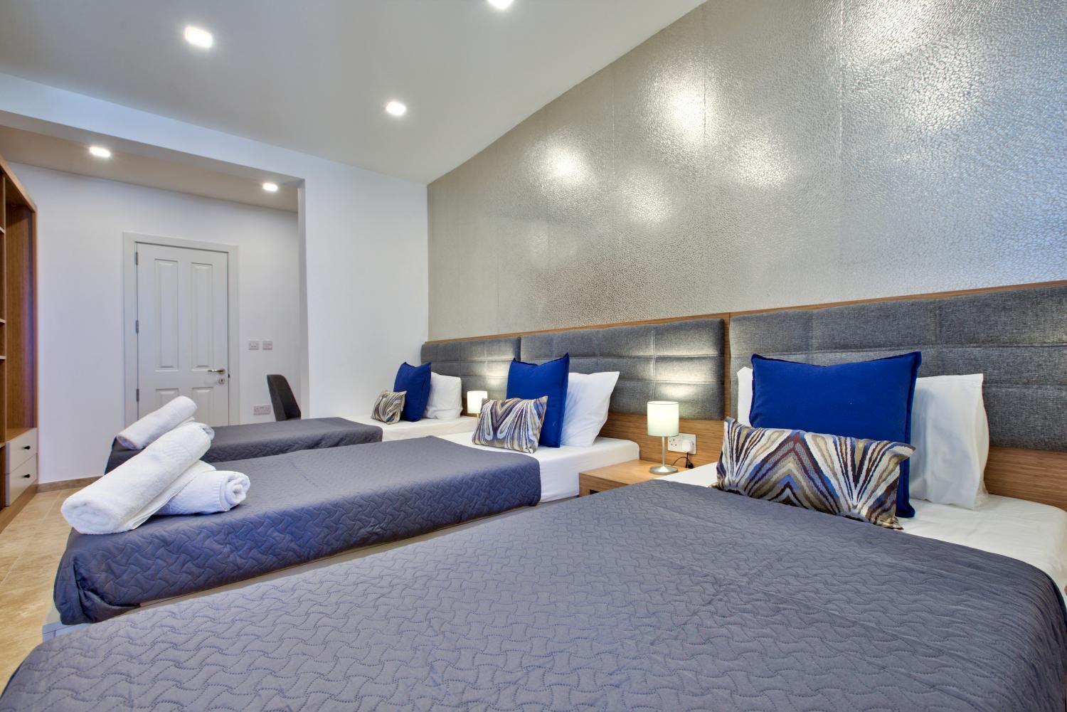 Valletta Luxury 4-Bedroom Duplex With Stunning Sea Views Private Terrace And Jacuzzi Valeta Exterior foto