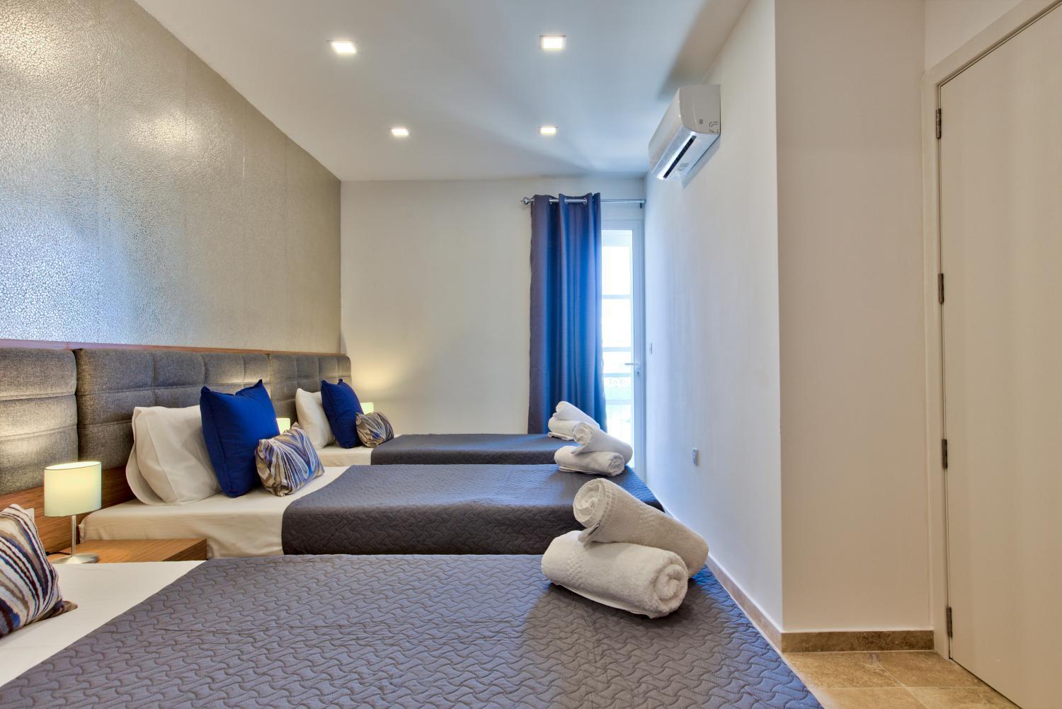 Valletta Luxury 4-Bedroom Duplex With Stunning Sea Views Private Terrace And Jacuzzi Valeta Exterior foto