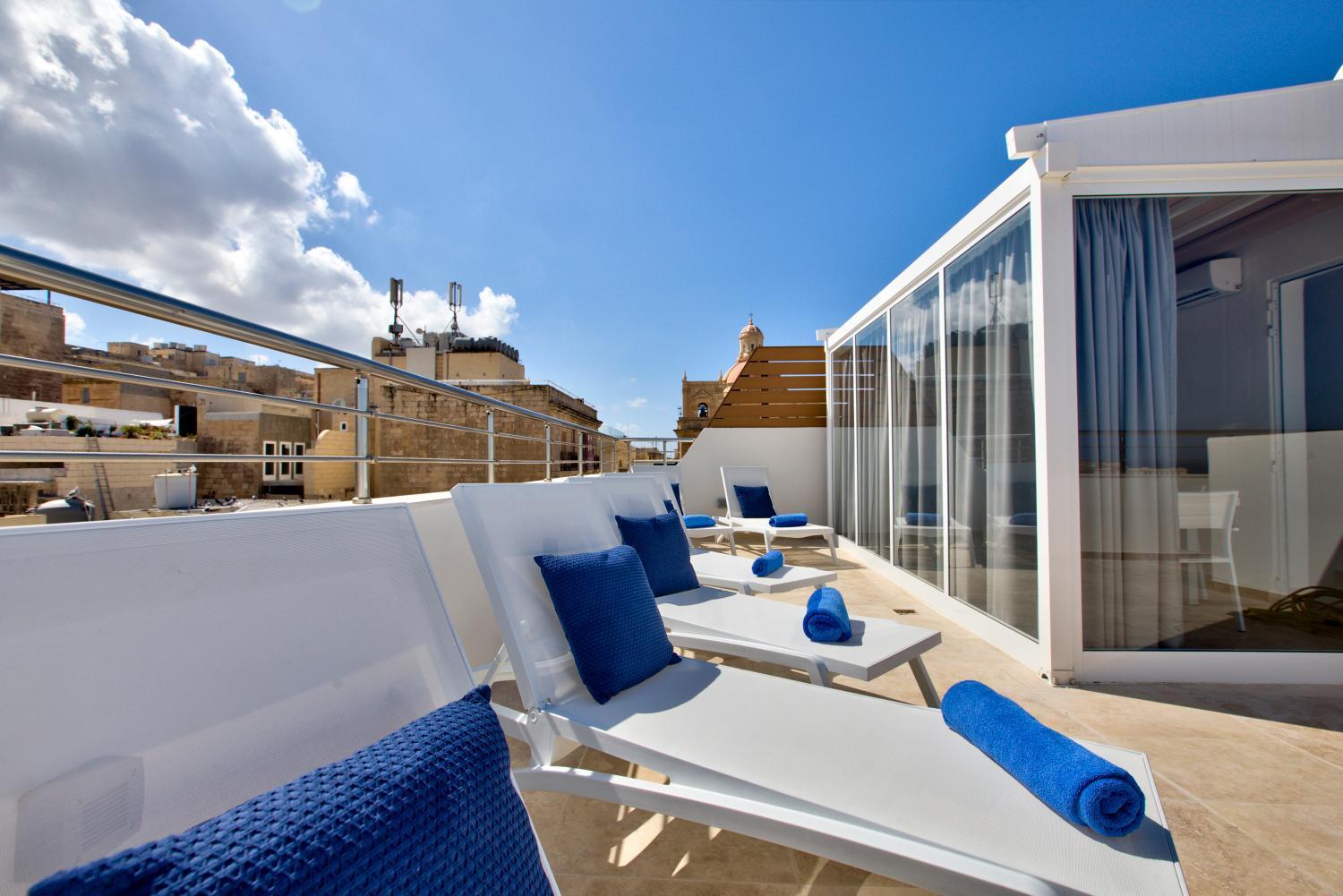 Valletta Luxury 4-Bedroom Duplex With Stunning Sea Views Private Terrace And Jacuzzi Valeta Exterior foto
